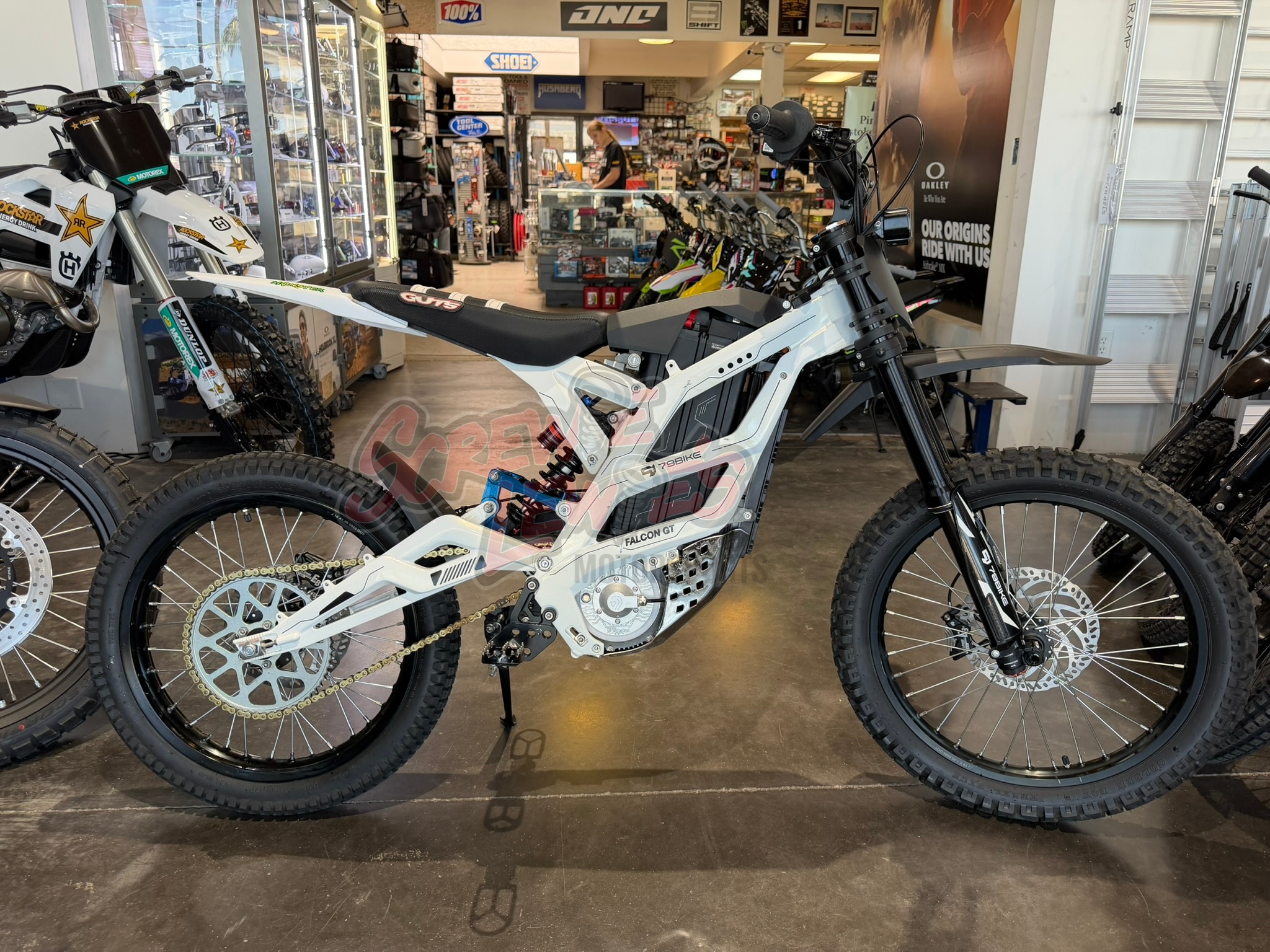wjk SUPER URAKE RIDERS ホワイトL USED PRE-OWNED - Screwie Lewie's Motorsports