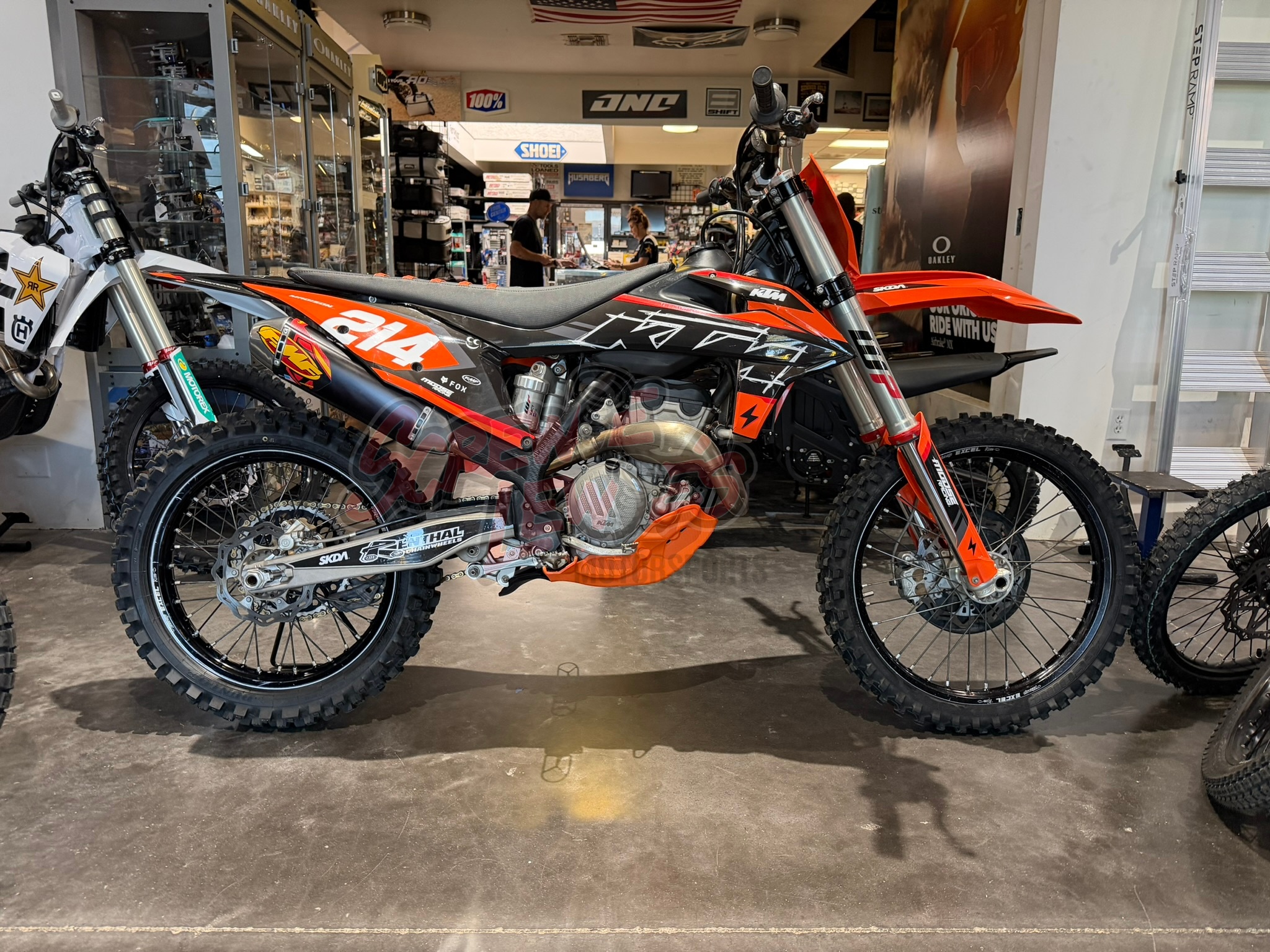 PRE-OWNED - Screwie Lewie's Motorsports