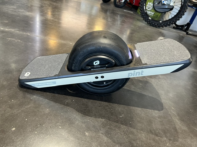 Onewheel Pint - Screwie Lewie's Motorsports